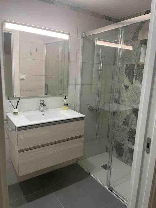 Bright Flat With View To The Castle And The Museum Apartamento Alicante Exterior foto