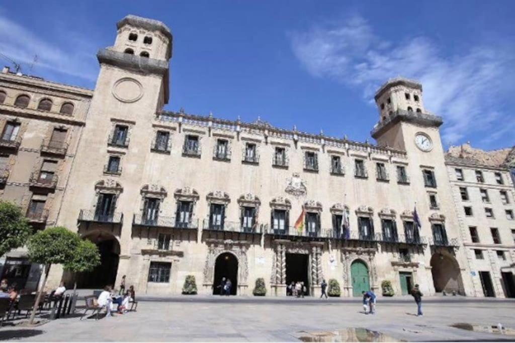 Bright Flat With View To The Castle And The Museum Apartamento Alicante Exterior foto